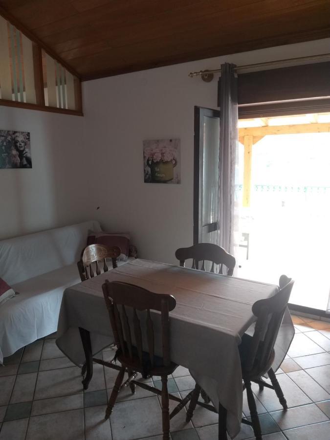 Direkt Na Moru - Bungalov Šibenik Exterior foto