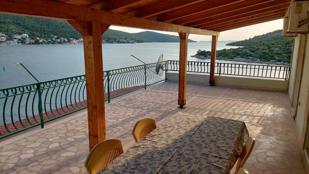 Direkt Na Moru - Bungalov Šibenik Exterior foto