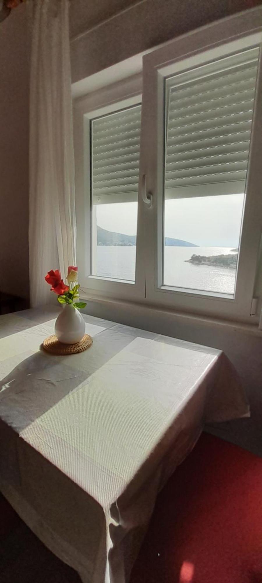 Direkt Na Moru - Bungalov Šibenik Exterior foto